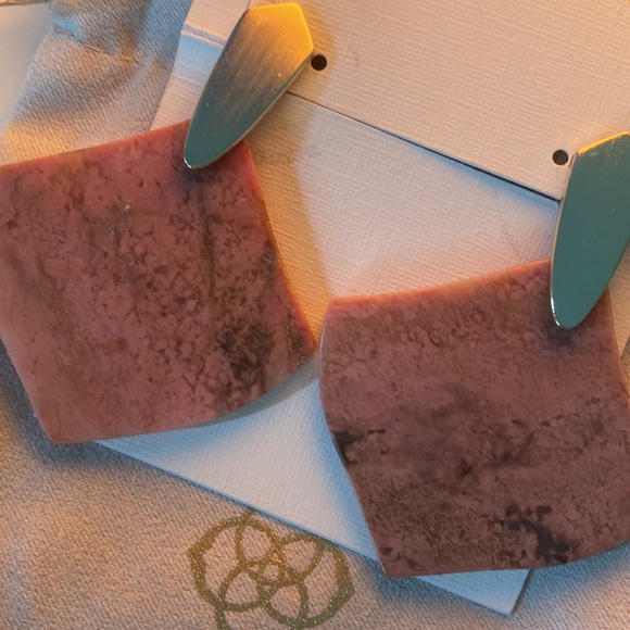 Kendra Scott pink earrings - Picture 4 of 4